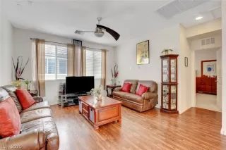 Photo #2: 2201228 Listing