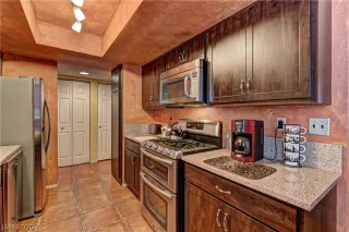 Photo #6: 2201308 Listing