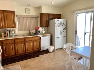 Photo #2: 2201484 Listing