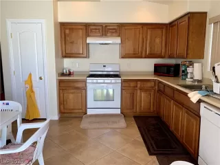 Photo #3: 2201484 Listing