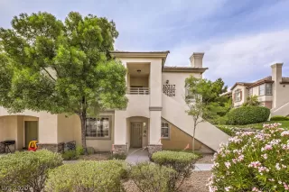 Photo #1: 2201506 Listing