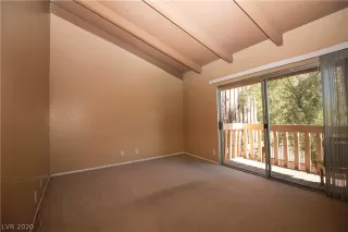 Photo #5: 2201519 Listing