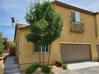 Photo #1: 2201536 Listing