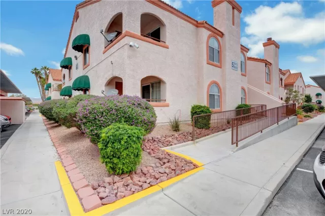 MLS: 2201564 Condo For Sale