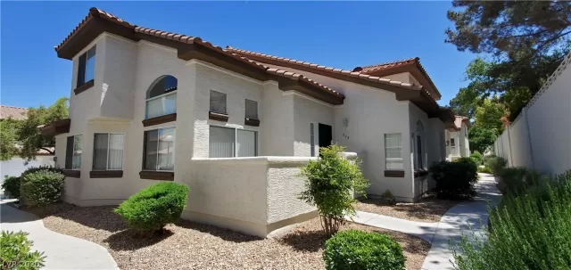 MLS: 2201578 Condo For Sale