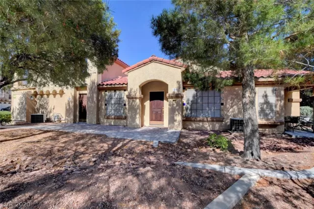 MLS: 2201622 Condo For Sale