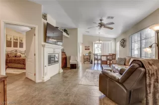 Photo #5: 2201622 Listing 