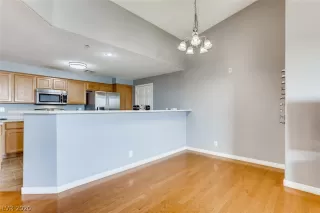 Photo #4: 2201638 Listing 