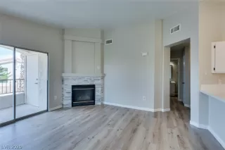 Photo #4: 2201642 Listing