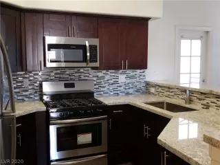 Photo #6: 2201703 Listing 