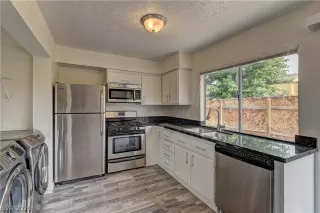 Photo #3: 2201740 Listing 