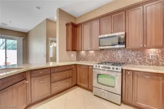 Photo #3: 2201753 Listing