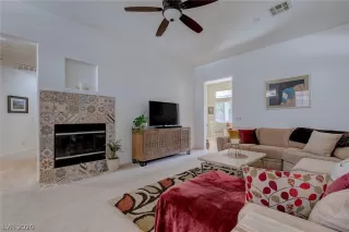 Photo #5: 2201830 Listing 