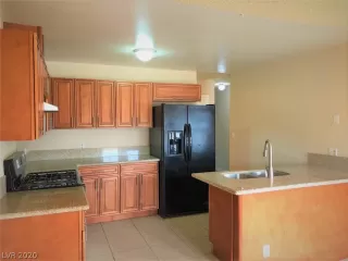 Photo #2: 2201851 Listing