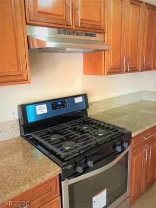 Photo #3: 2201851 Listing