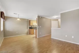 Photo #2: 2201862 Listing