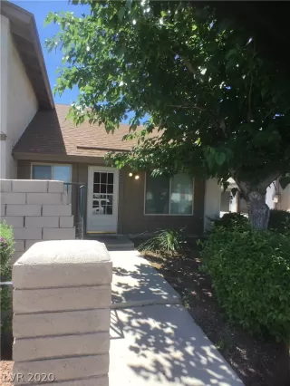 Photo #1: 2201879 Listing 