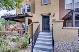 Photo #2: 2201922 Listing