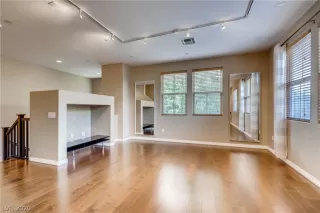 Photo #6: 2201922 Listing