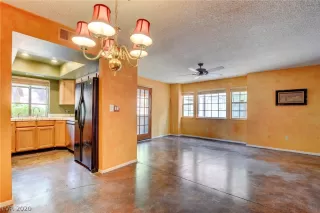 Photo #6: 2201949 Listing