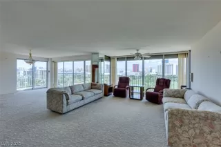 Photo #3: 2202002 Listing