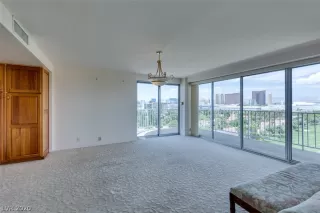 Photo #4: 2202002 Listing