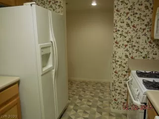 Photo #6: 2202005 Listing 