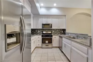 Photo #2: 2202006 Listing 