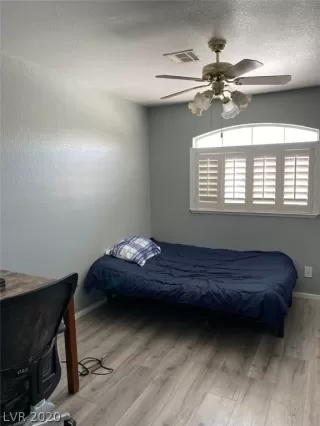 Photo #5: 2202021 Listing