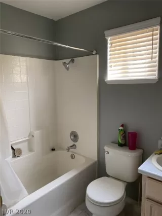 Photo #6: 2202021 Listing