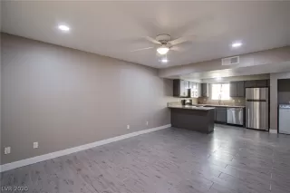 Photo #4: 2202037 Listing 