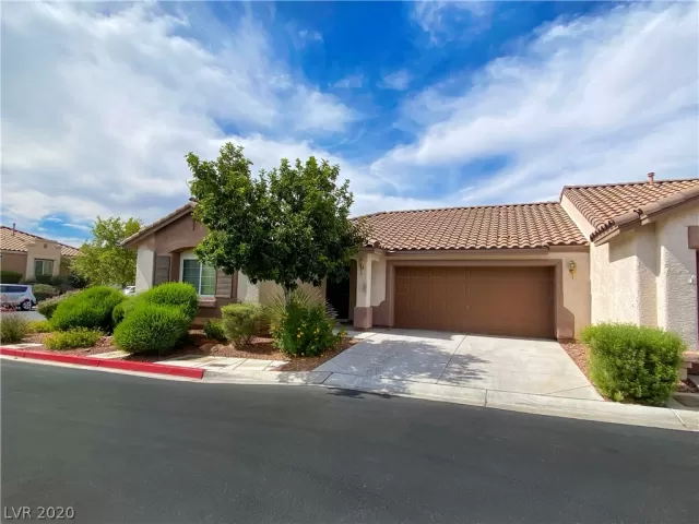 MLS: 2202049 Condo For Sale