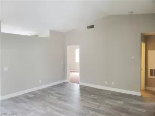 Photo #3: 2202068 Listing 