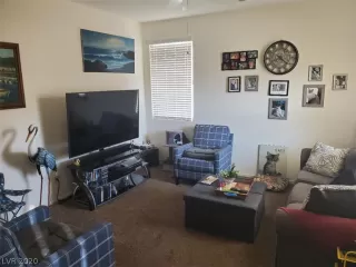 Photo #1: 2202119 Listing