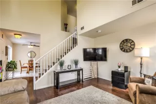 Photo #2: 2202144 Listing