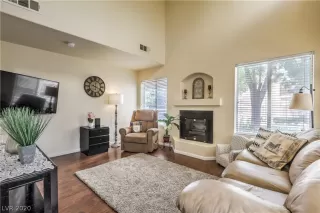 Photo #4: 2202144 Listing