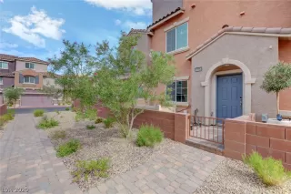 Photo #1: 2202195 Listing