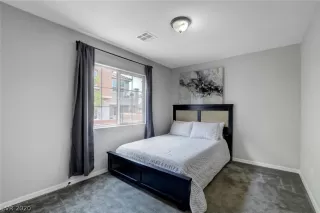 Photo #5: 2202195 Listing