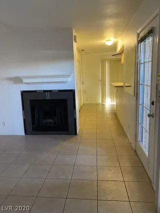 Photo #4: 2202209 Listing 