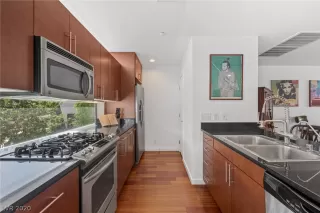 Photo #1: 2202228 Listing