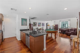 Photo #2: 2202228 Listing