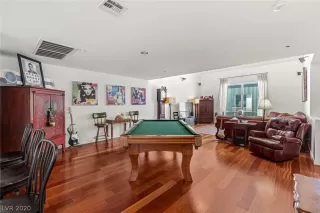 Photo #3: 2202228 Listing