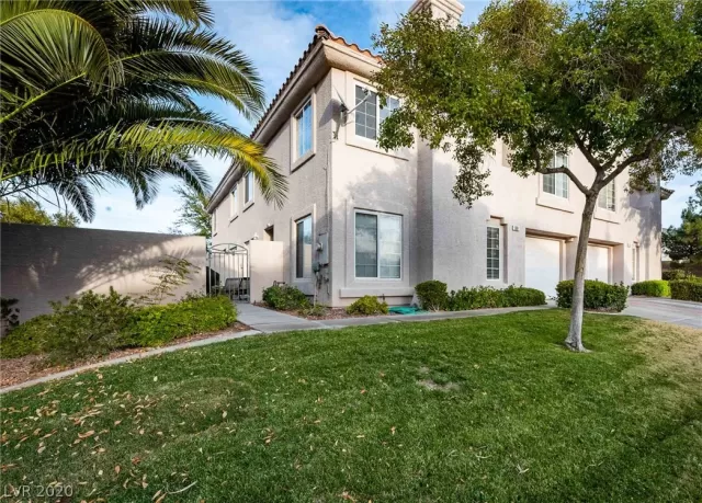 MLS: 2202282 Condo For Sale