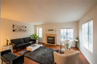 Photo #3: 2202282 Listing