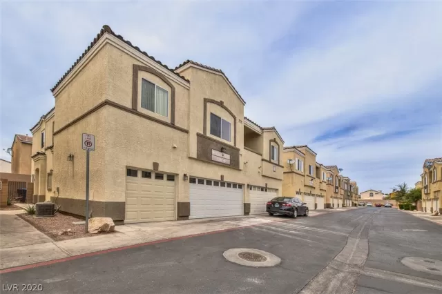 MLS: 2202377 Condo For Sale