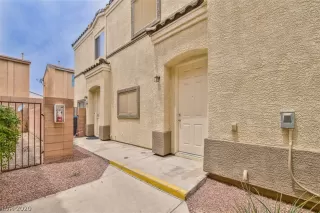 Photo #2: 2202377 Listing 