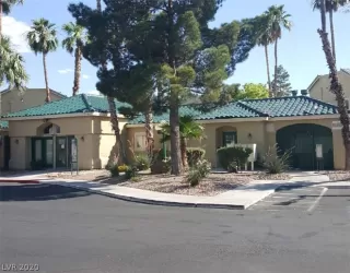 Photo #1: 2202381 Listing