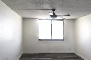 Photo #4: 2202397 Listing 