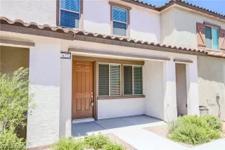 Photo #2: 2202411 Listing