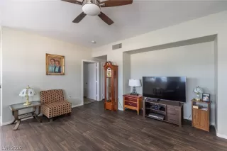 Photo #4: 2202527 Listing